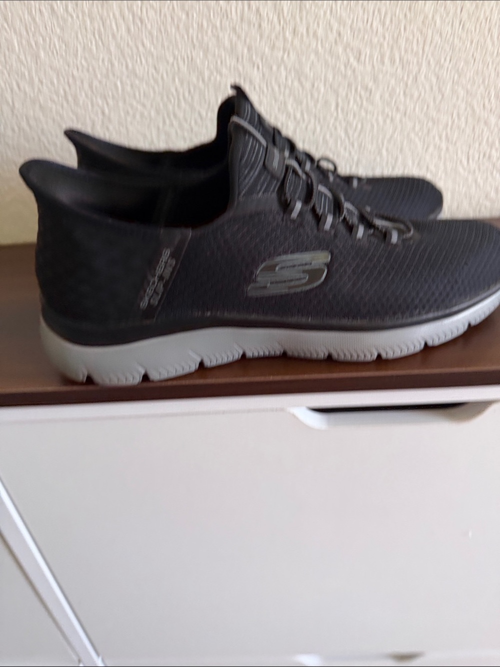 New Skechers Men's Black Athletic Slip-On with Gray Sole shoes size 12